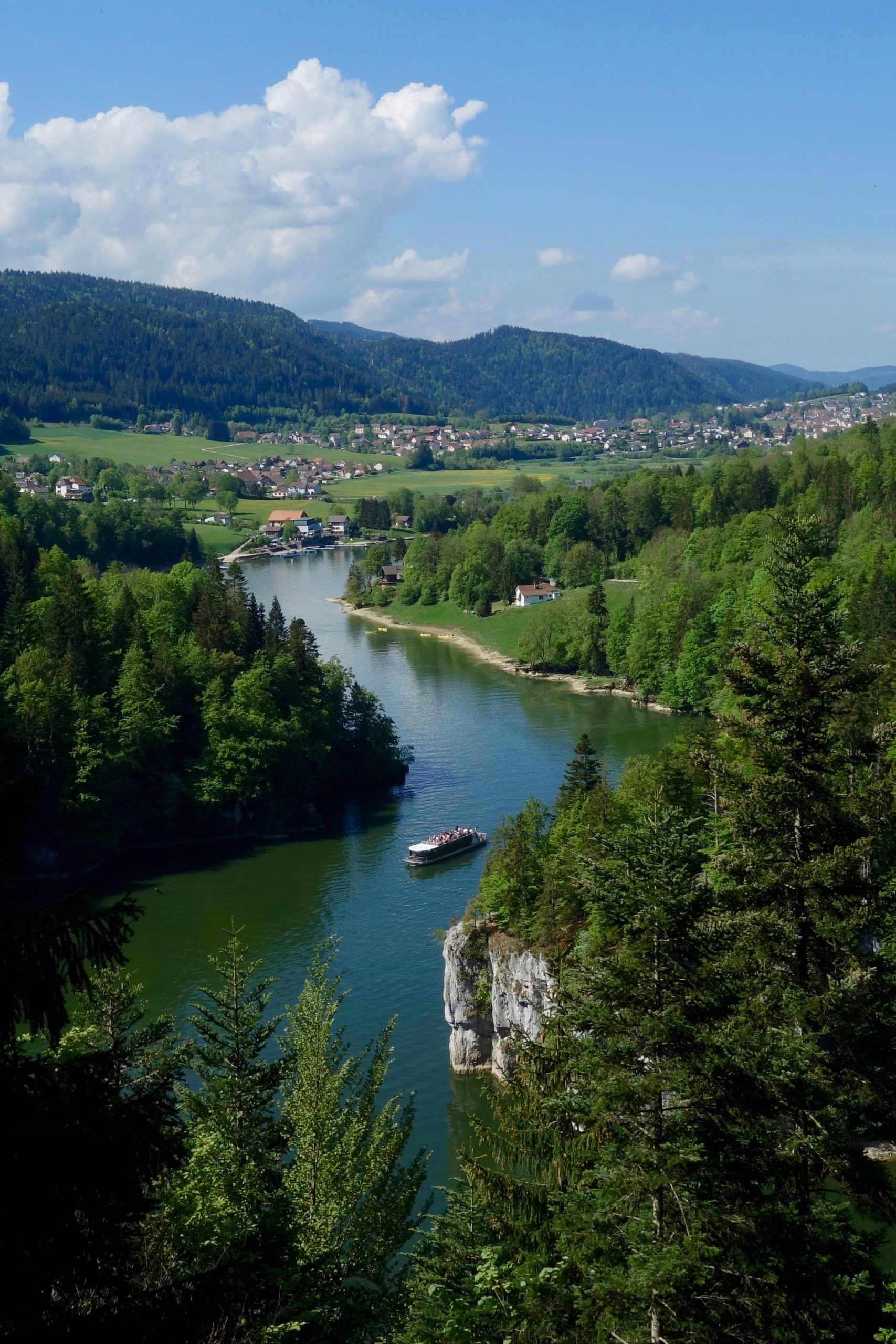 Version 2 bassins doubs paysage nature frontière suisse bateau